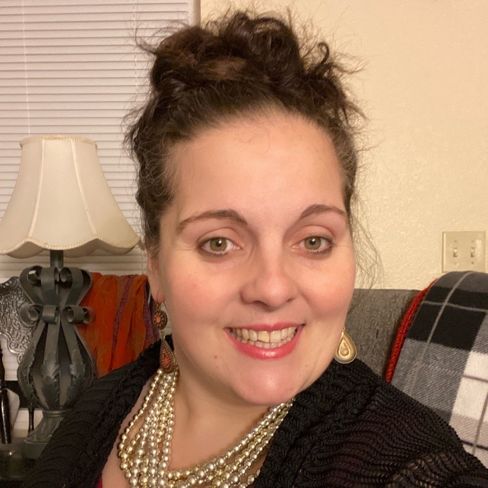 Meet your Posher, Tia